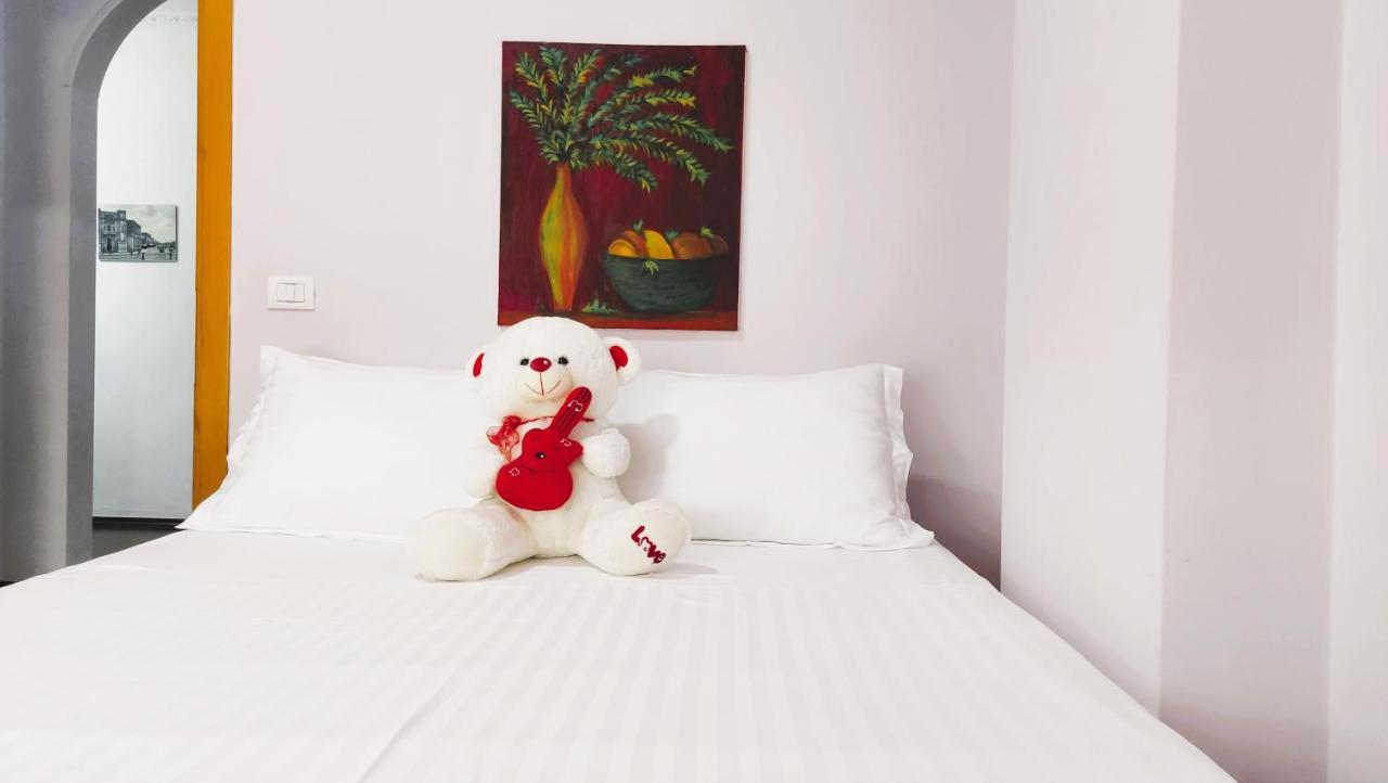 Spacious Family-Friendly Apartment In The Heart Of Bllok Tirana Exterior photo