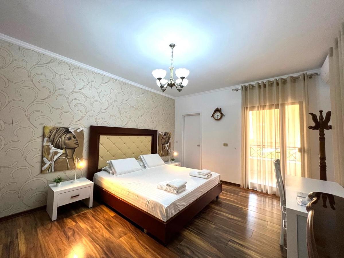 Spacious Family-Friendly Apartment In The Heart Of Bllok Tirana Exterior photo